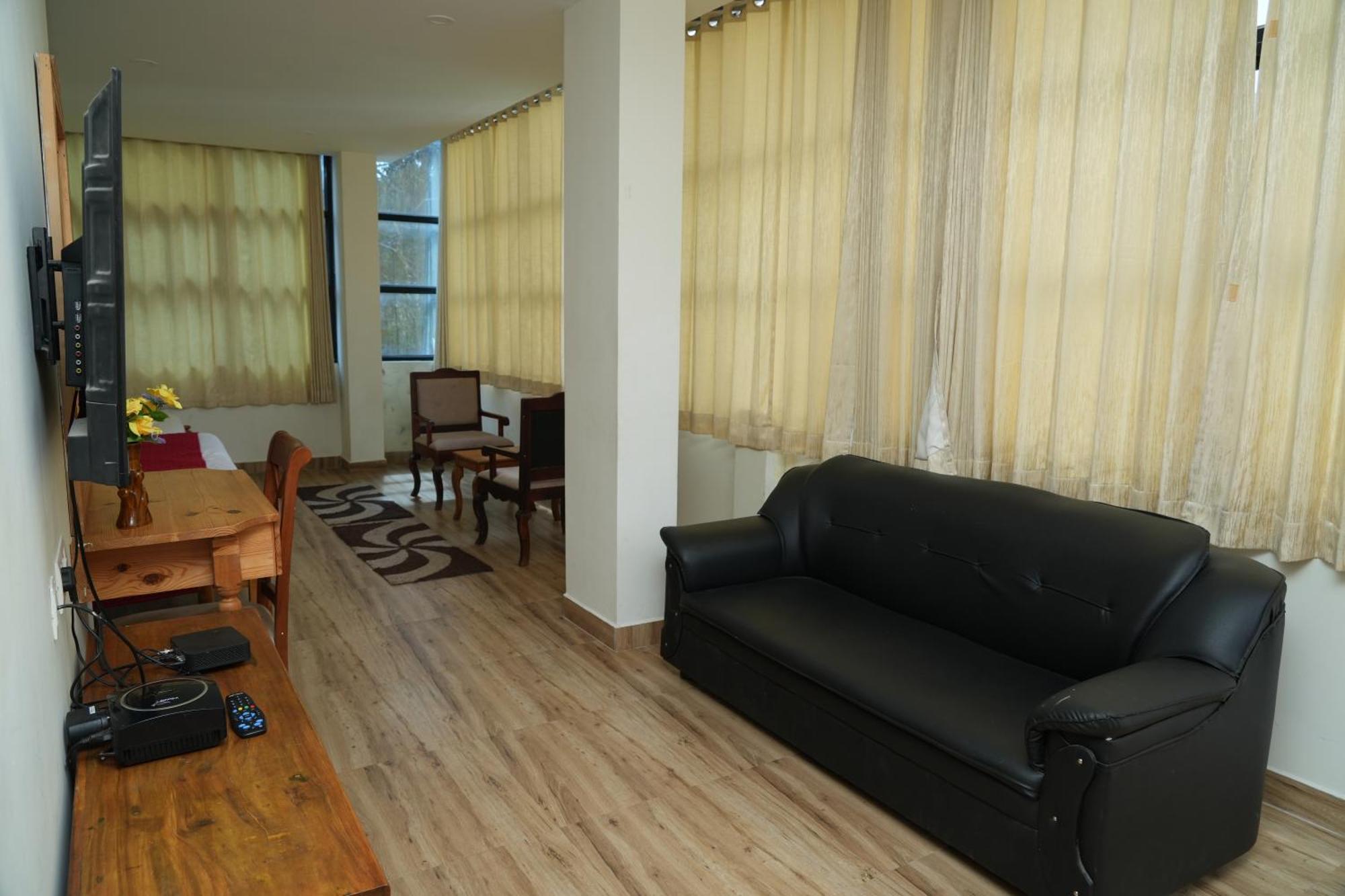 Vetrivel International By Brown Tree Resorts コダイカナル エクステリア 写真